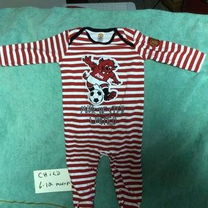 MANCHESTER UNITED child’s onesie